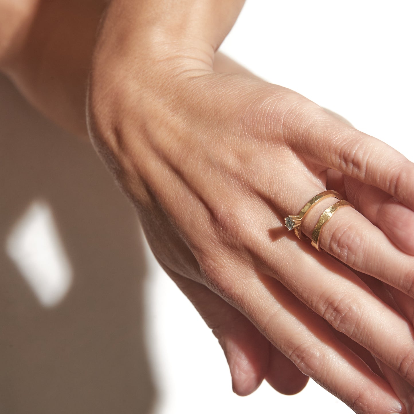 Ring "Curves"